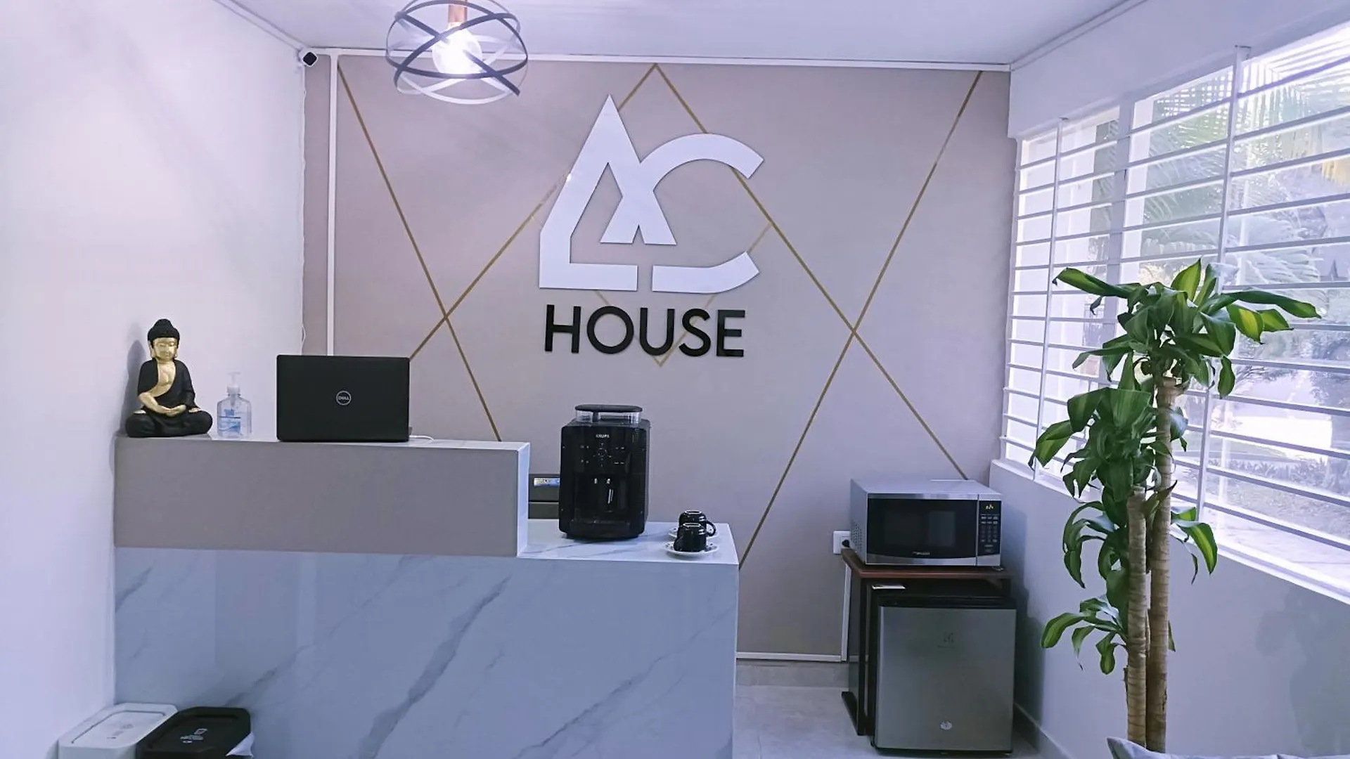 Hotel Ac - House Laureles - Self Cheking Medellín Pensión