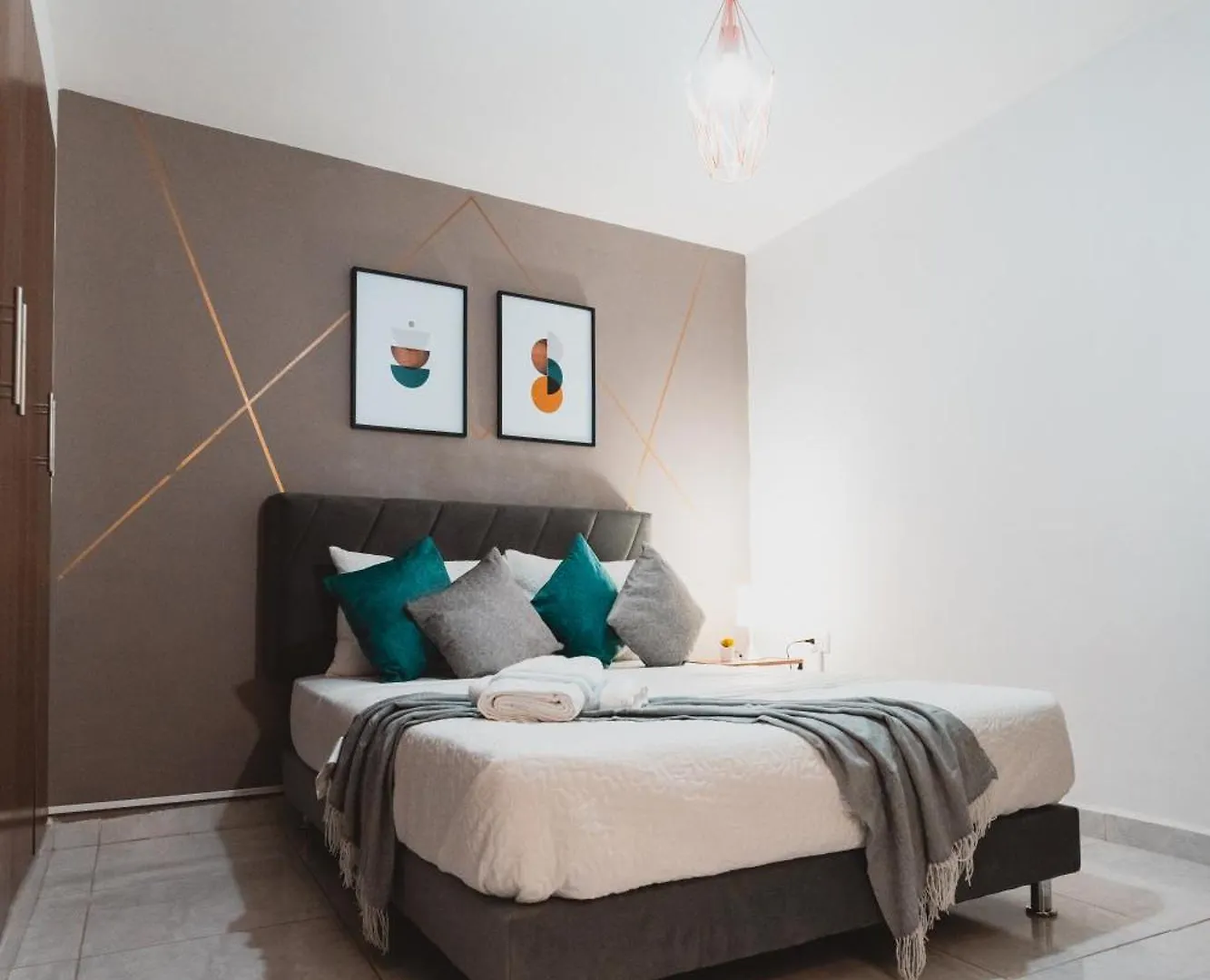 Guest house Ac - House Laureles - Self Cheking Hotel Medellin