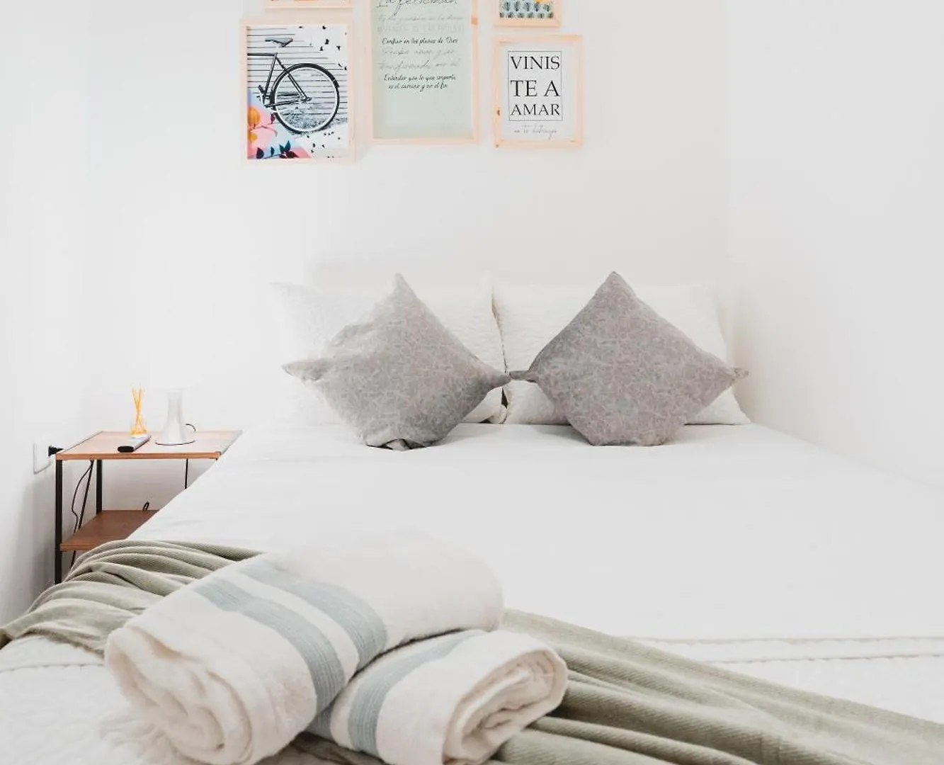 Guest house Ac - House Laureles - Self Cheking Hotel Medellin